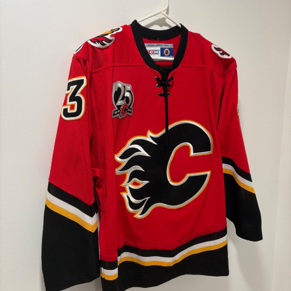 Calgary Flames Jersey - Picture 2 of 4